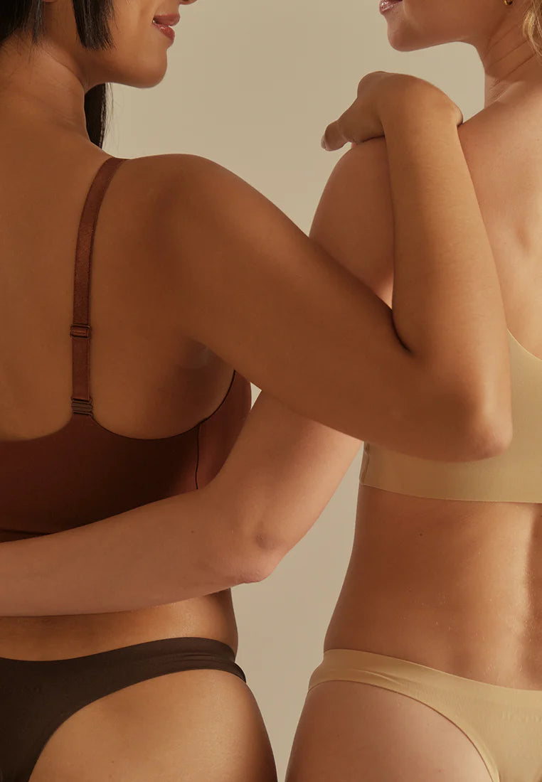 Seamless Chic Thongs